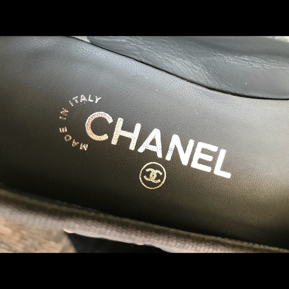 AUTHENTIC CHANEL FLAT GREY QUILTED SIZE 37 $795 - Picture 5 of 8